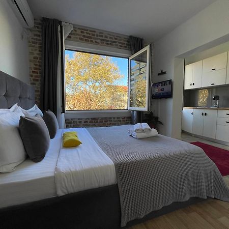 Bricks Studio Apartments Tirana Zewnętrze zdjęcie