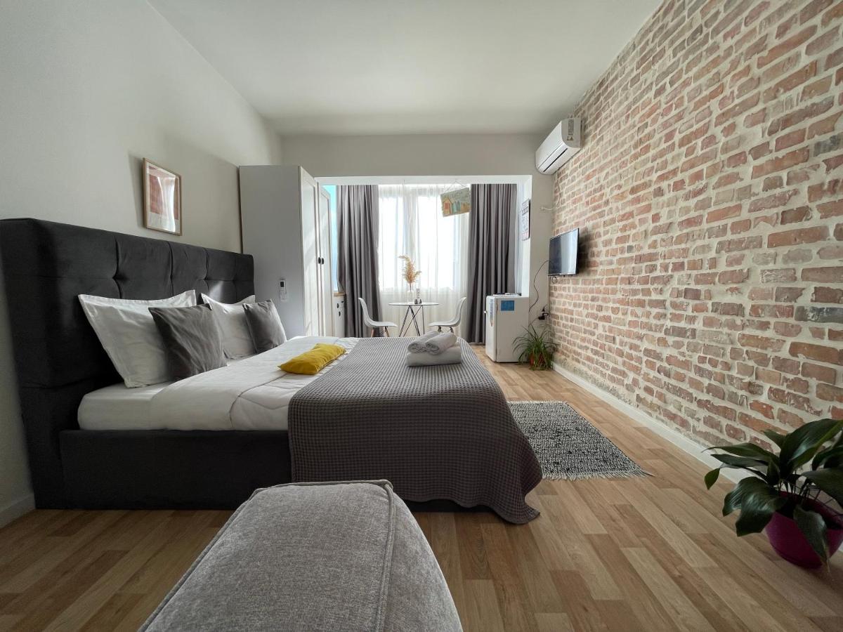 Bricks Studio Apartments Tirana Zewnętrze zdjęcie