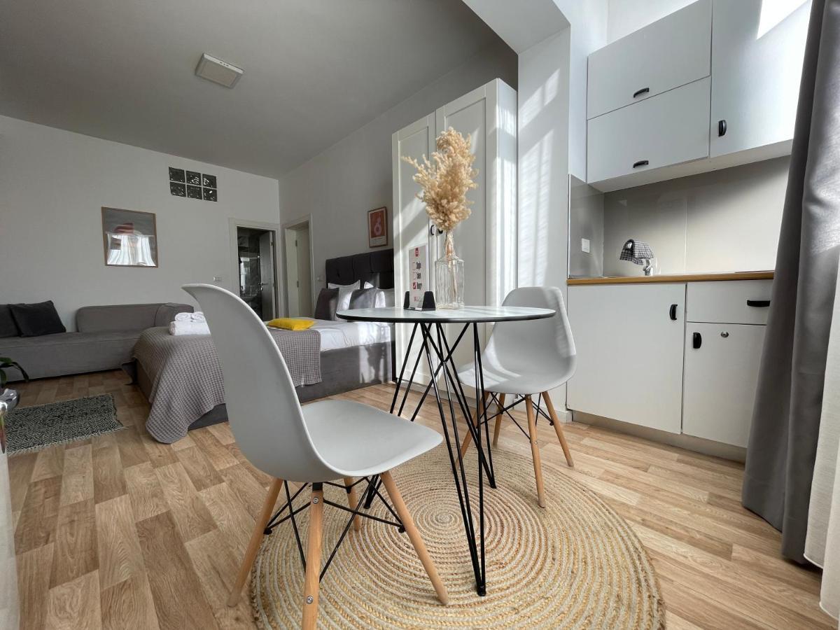 Bricks Studio Apartments Tirana Zewnętrze zdjęcie
