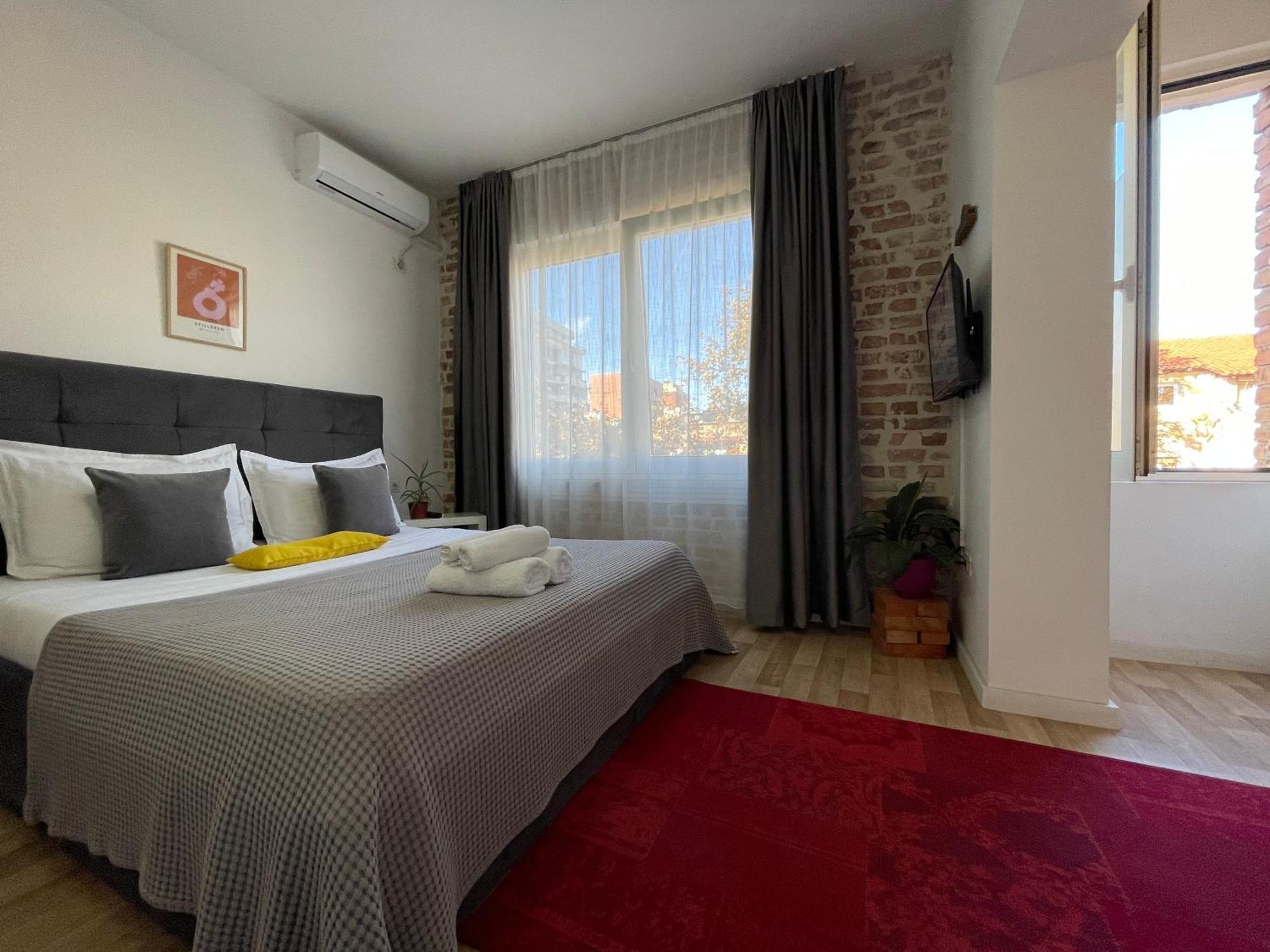 Bricks Studio Apartments Tirana Zewnętrze zdjęcie