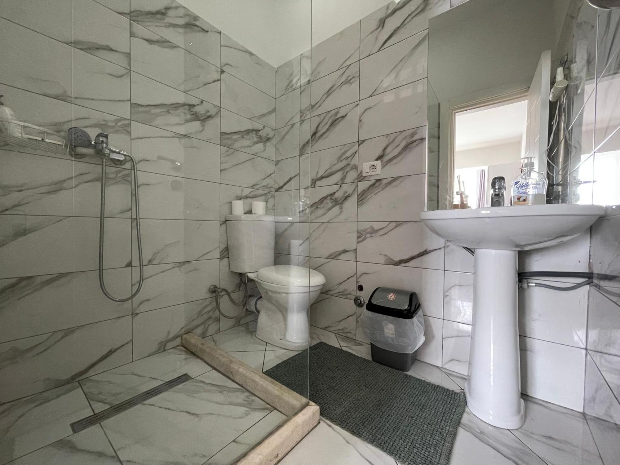 Bricks Studio Apartments Tirana Zewnętrze zdjęcie